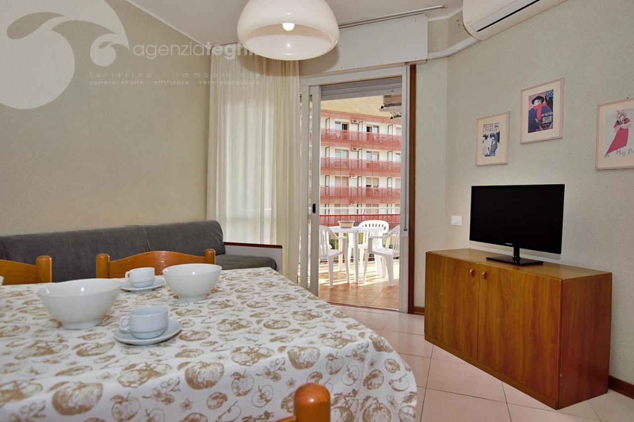 Condominio Cristallo Ліньяно-Сабб'ядоро Екстер'єр фото